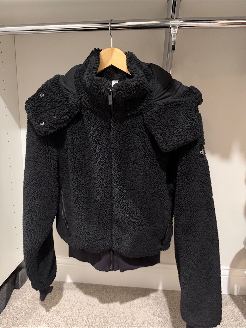 Alo Foxy Sherpa Jacket. Small. Like new.